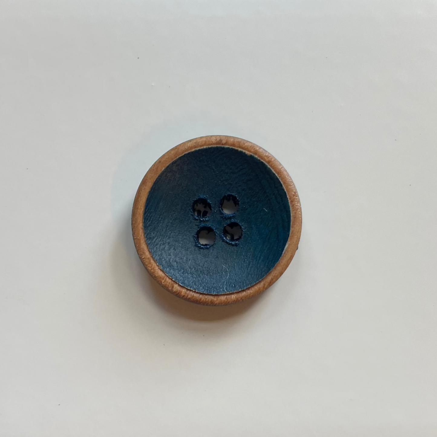 Træknap med lys kant