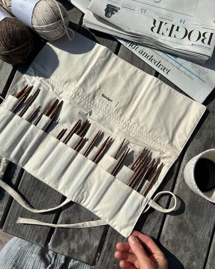 PetiteKnit Pindeetui