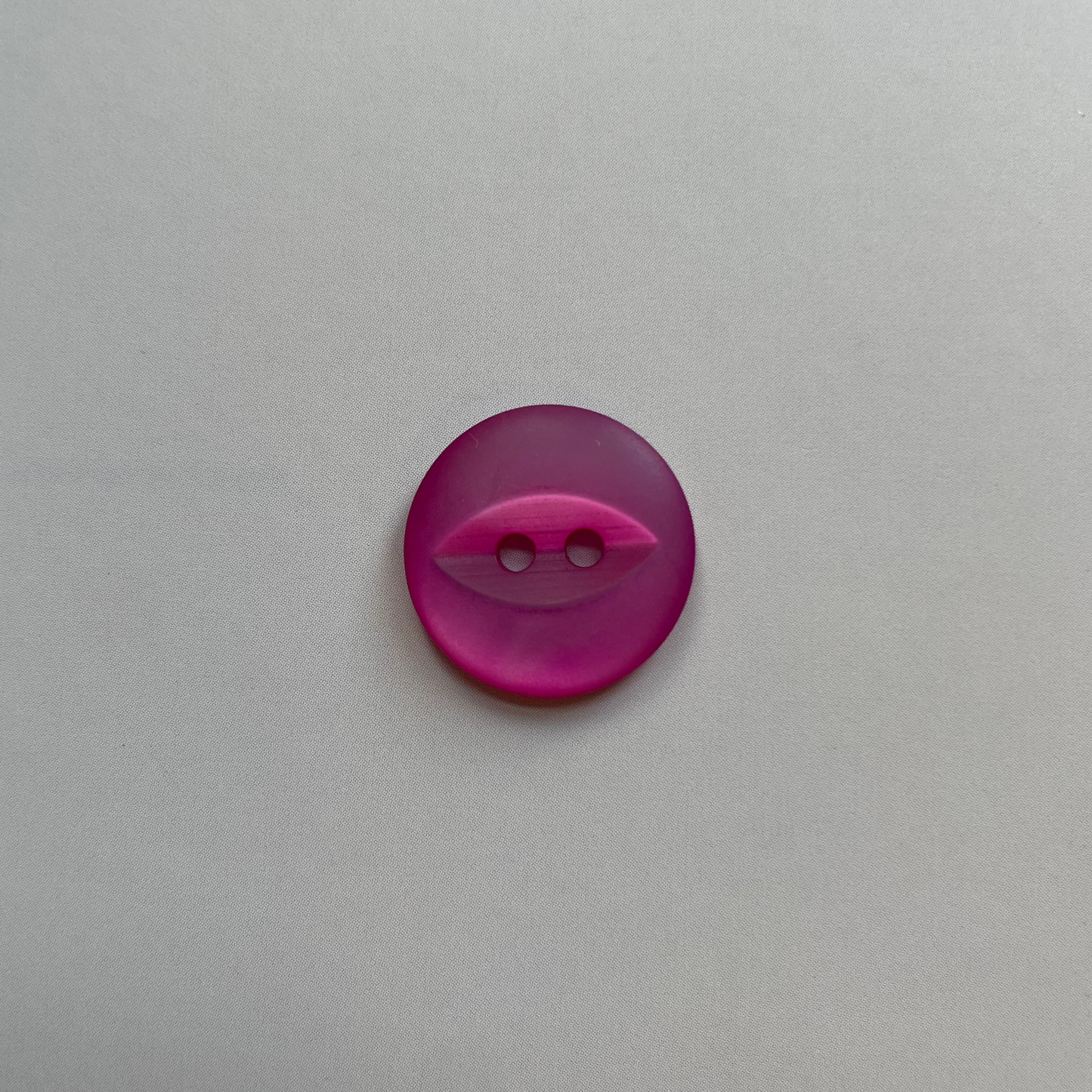 Knap med oval indgravering
