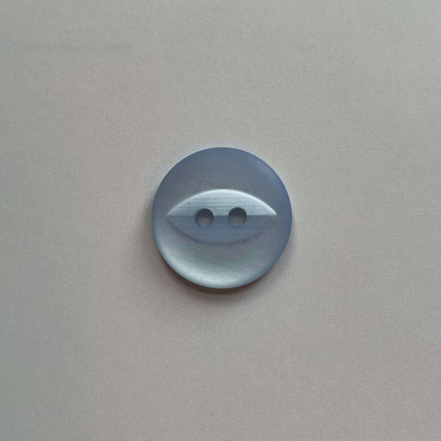 Knap med oval indgravering