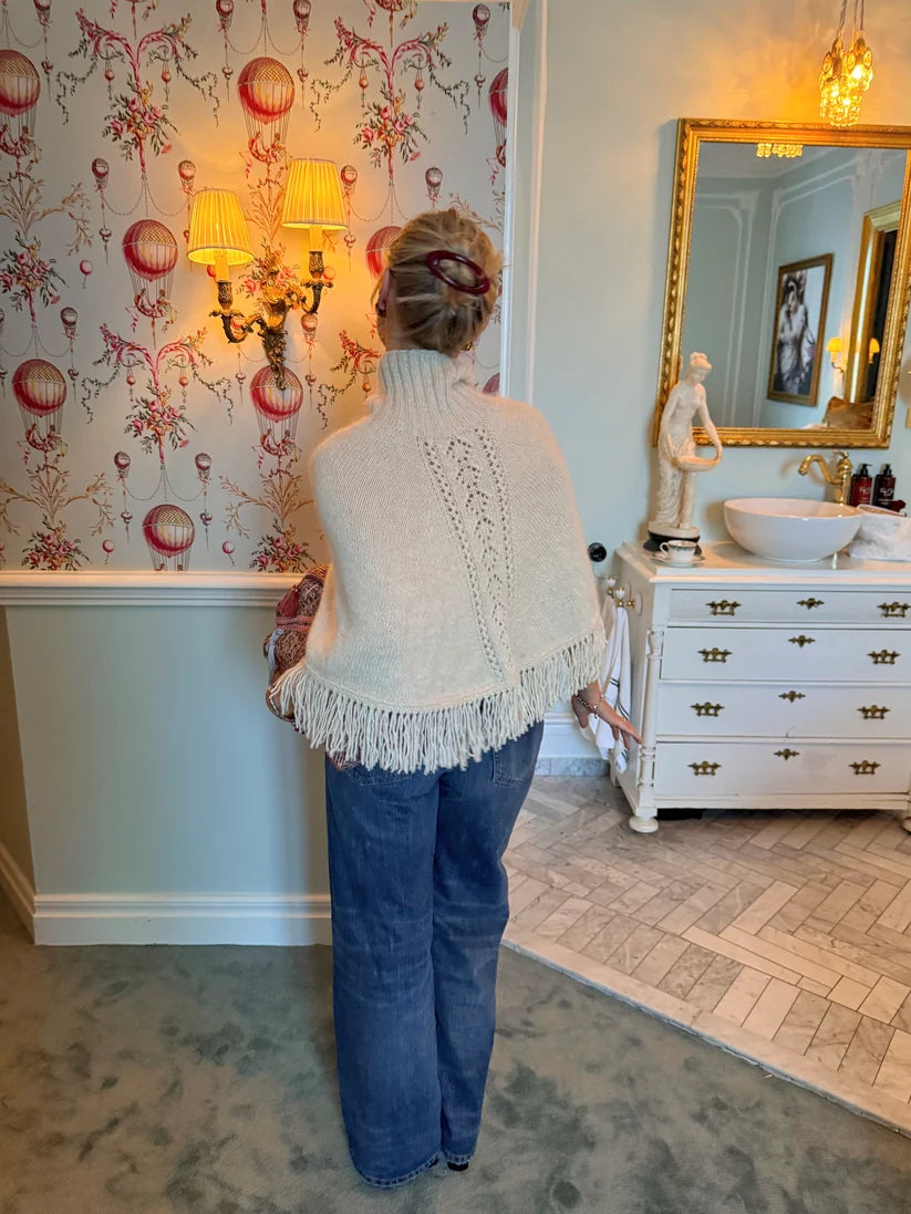 Kit: Jolie Poncho af Milotté